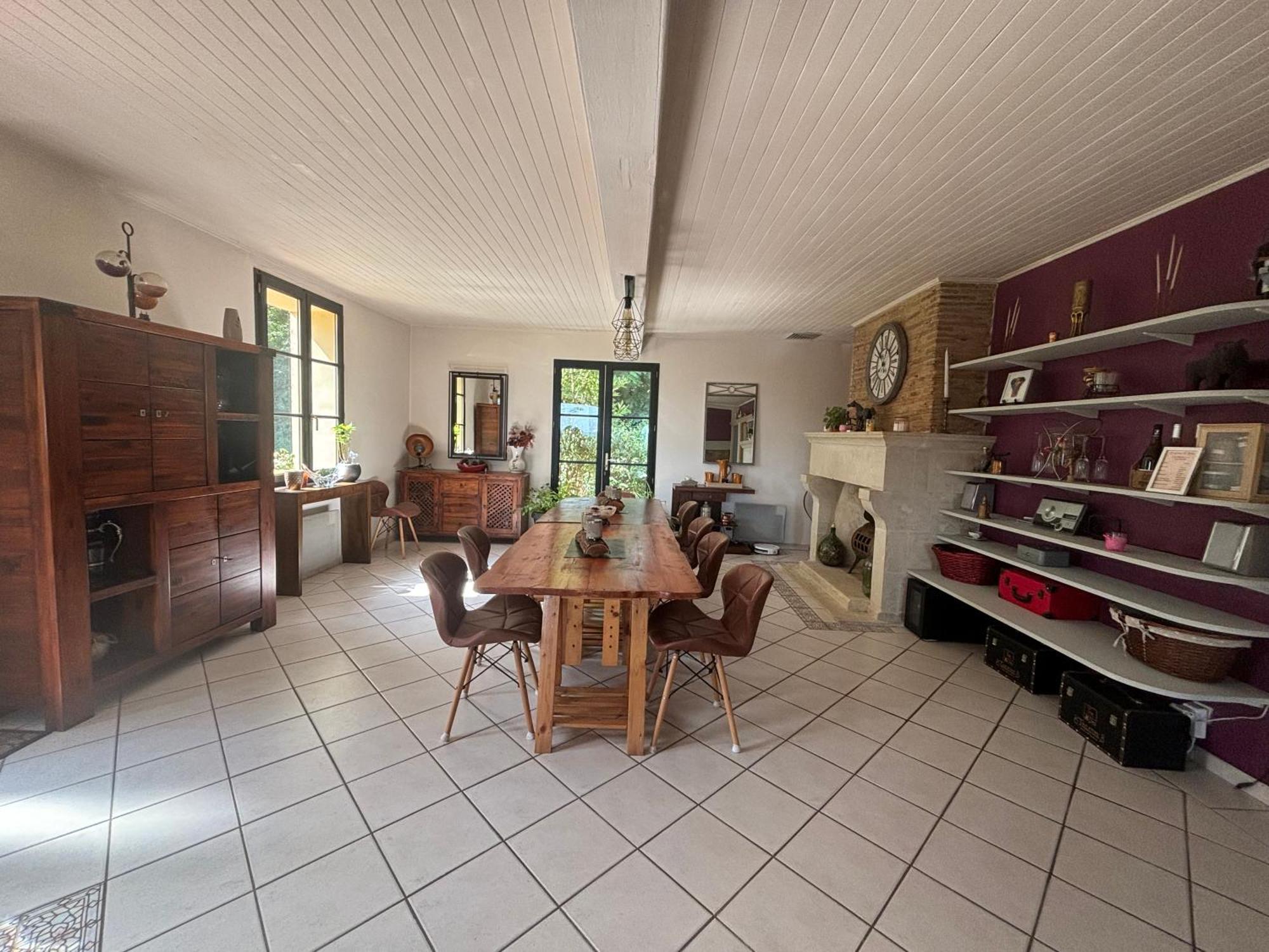 Domaine Pierrot Bed & Breakfast Laujuzan Exterior photo